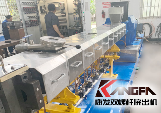 橡塑機械、橡塑原材料及化工助劑、輔助加工設(shè)備等行業(yè)盛會。2019深圳國際橡塑工業(yè)展（9月23-25日）。國內(nèi)外雙螺桿擠出機、橡塑行業(yè)上下游企業(yè)拓展市場的絕佳選擇！