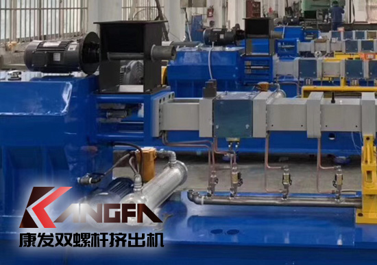 雙階式雙螺桿擠出機(jī)機(jī)組錐形雙螺桿和機(jī)筒、真空泵、電機(jī)等主要部件介紹